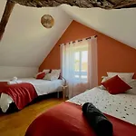 Grand En Aveyron, 10 Couchages 3 Etoiles Linge En Option بيت للعطل *