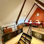 بيت للعطل Grand En Aveyron, 10 Couchages 3 Etoiles Linge En Option