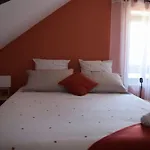 Grand En Aveyron, 10 Couchages 3 Etoiles Linge En Option * Drulhe