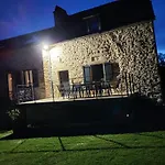 Grand En Aveyron, 10 Couchages 3 Etoiles Linge En Option *