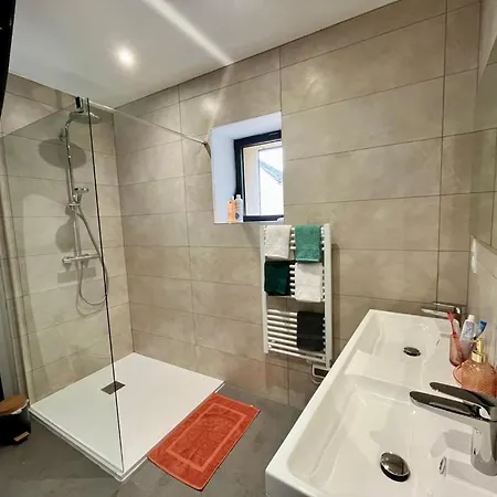 Grand En Aveyron, 10 Couchages 3 Etoiles Linge En Option Prázdninový dům *