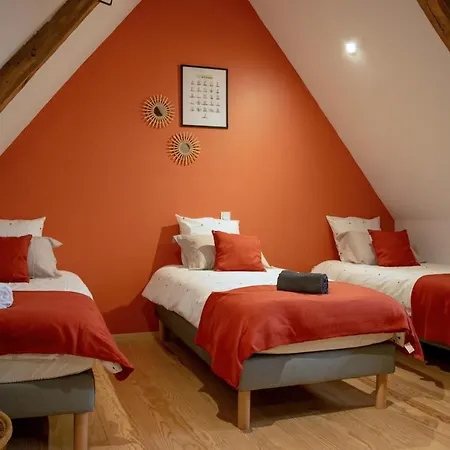 Дом отдыха Grand En Aveyron, 10 Couchages 3 Etoiles Linge En Option *