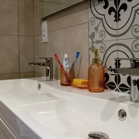 Grand En Aveyron, 10 Couchages 3 Etoiles Linge En Option