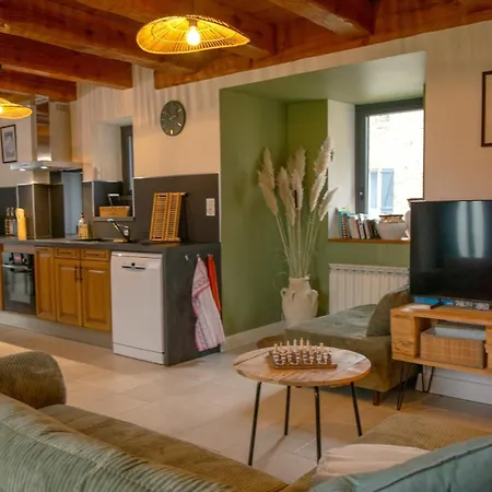 Grand En Aveyron, 10 Couchages 3 Etoiles Linge En Option Prázdninový dům *