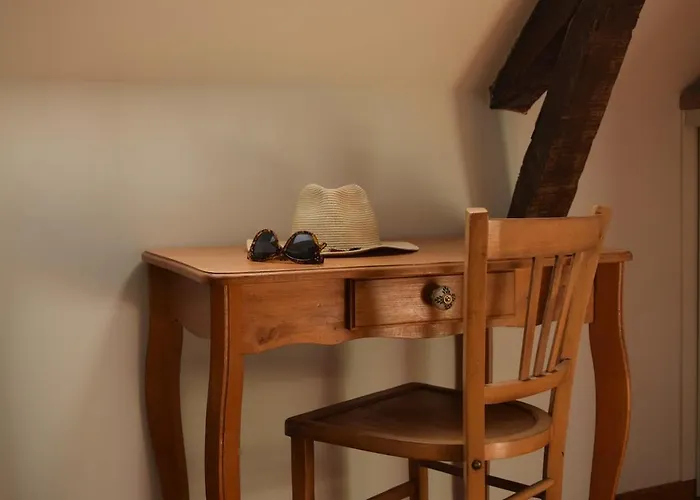 Grand En Aveyron, 10 Couchages 3 Etoiles Linge En Option * Drulhe