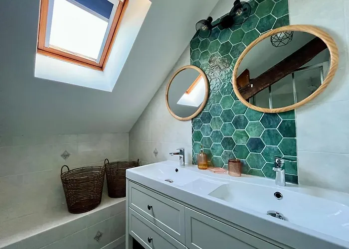 Grand En Aveyron, 10 Couchages 3 Etoiles Linge En Option