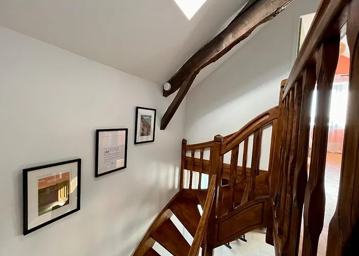 Grand En Aveyron, 10 Couchages 3 Etoiles Linge En Option Drulhe